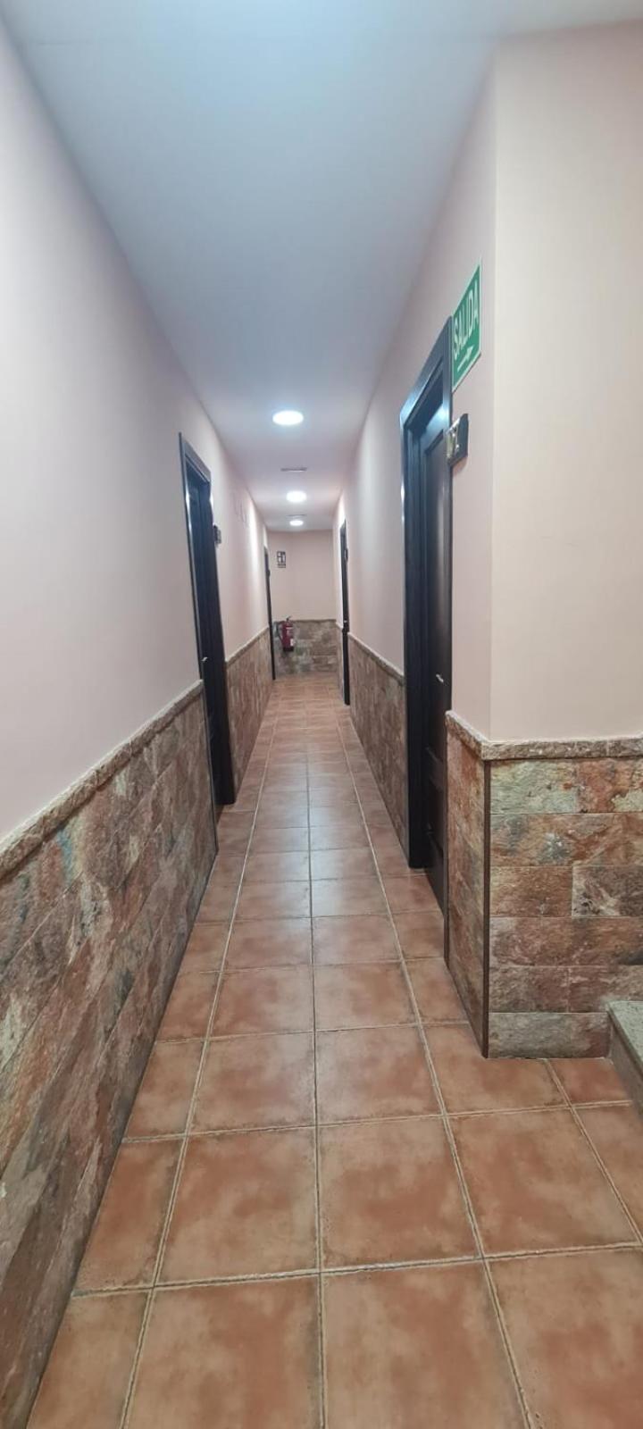 Hostal La Roda Villaluenga Exterior foto